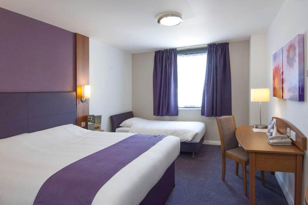 Premier Inn Glasgow City Centre - Argyle Street Bagian luar foto