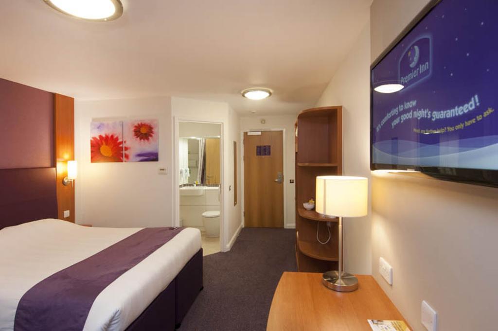 Premier Inn Glasgow City Centre - Argyle Street Bagian luar foto