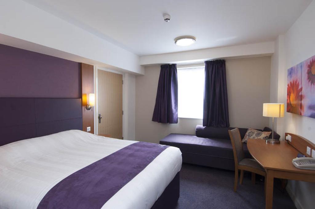 Premier Inn Glasgow City Centre - Argyle Street Bagian luar foto
